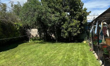 SE VENDE AMPLIA CASA CON GRAN TERRENO