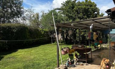 SE VENDE AMPLIA CASA CON GRAN TERRENO