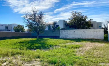 Se vende terreno residencial en Virtudes esq. con Via de Santo Tomas, Las Trojes
