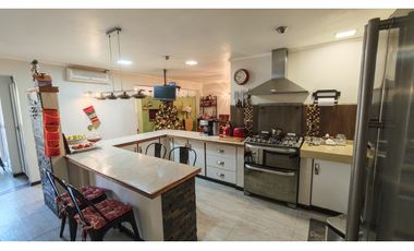 Venta Casa 5D Quincho Piscina Estacionamiento en San Esteban