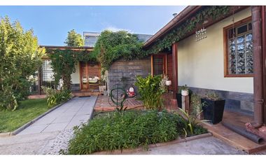 Venta Casa 5D Quincho Piscina Estacionamiento en San Esteban