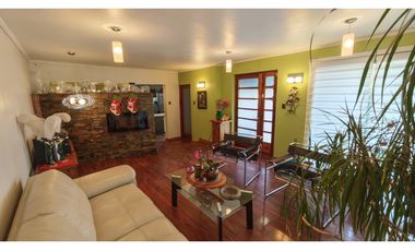 Venta Casa 5D Quincho Piscina Estacionamiento en San Esteban