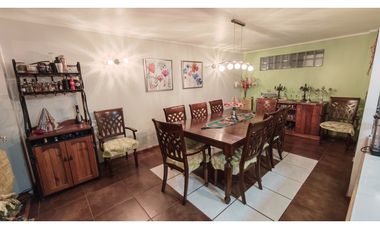 Venta Casa 5D Quincho Piscina Estacionamiento en San Esteban