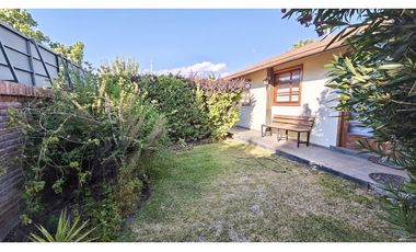 Venta Casa 5D Quincho Piscina Estacionamiento en San Esteban