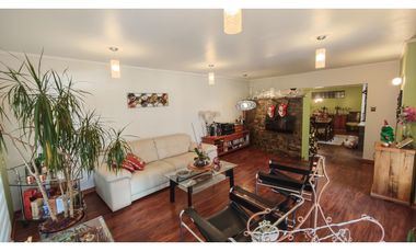 Venta Casa 5D Quincho Piscina Estacionamiento en San Esteban