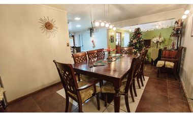 Venta Casa 5D Quincho Piscina Estacionamiento en San Esteban