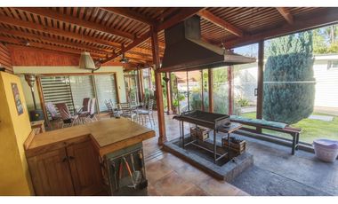 Venta Casa 5D Quincho Piscina Estacionamiento en San Esteban