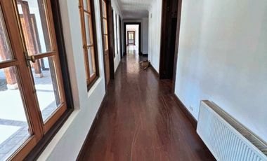 VENTA DE CASA DE 7 DORM.  CON PISCINA SAN FERNANDO