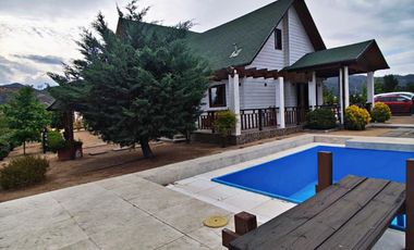 VENTA DE CASA EN PARCELA CON PISCINA MALLOA