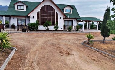 VENTA DE CASA EN PARCELA CON PISCINA MALLOA