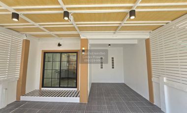 FOR SELL Townhouse/Townhome  Siwarat 10 Bangkhem  CX-140514