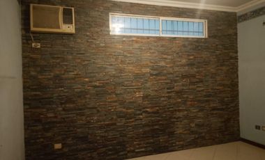 Departamento en Alquiler, 1er piso, Loja y Andrés Matheus, EliC