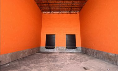 Bodega Clase A con altura libre de 8 Metros. Juárez Chihuahua