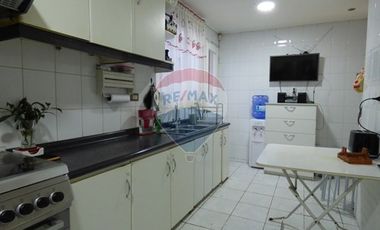 Casa 2 pisos, venta, 4D, 3B, 3E. Ñuñoa
