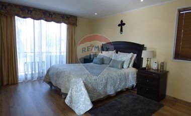 Casa 2 pisos, venta, 4D, 3B, 3E. Ñuñoa