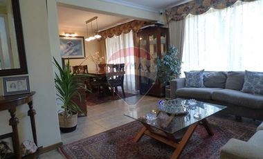 Casa 2 pisos, venta, 4D, 3B, 3E. Ñuñoa