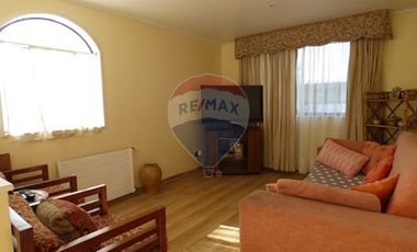 Casa 2 pisos, venta, 4D, 3B, 3E. Ñuñoa