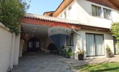 Casa 2 pisos, venta, 4D, 3B, 3E. Ñuñoa