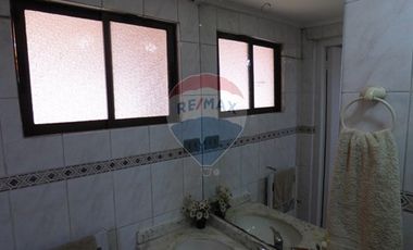 Casa 2 pisos, venta, 4D, 3B, 3E. Ñuñoa