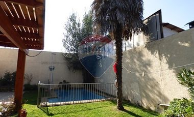Casa 2 pisos, venta, 4D, 3B, 3E. Ñuñoa