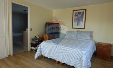 Casa 2 pisos, venta, 4D, 3B, 3E. Ñuñoa