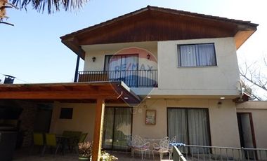 Casa 2 pisos, venta, 4D, 3B, 3E. Ñuñoa