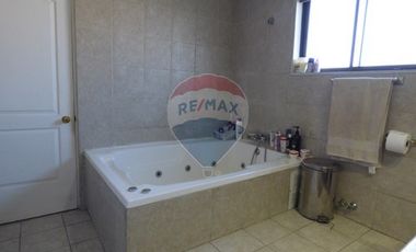 Casa 2 pisos, venta, 4D, 3B, 3E. Ñuñoa