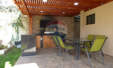 Casa 2 pisos, venta, 4D, 3B, 3E. Ñuñoa