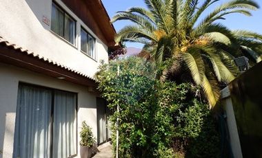 Casa 2 pisos, venta, 4D, 3B, 3E. Ñuñoa
