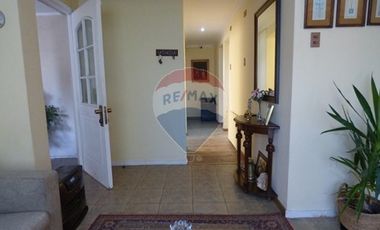 Casa 2 pisos, venta, 4D, 3B, 3E. Ñuñoa