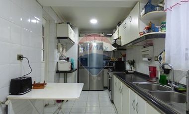 Casa 2 pisos, venta, 4D, 3B, 3E. Ñuñoa