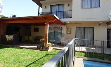 Casa 2 pisos, venta, 4D, 3B, 3E. Ñuñoa