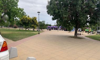 Arriendo Casa 6d2b2e con Local Comercial La Granja