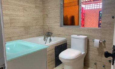 Arriendo Casa 6d2b2e con Local Comercial La Granja