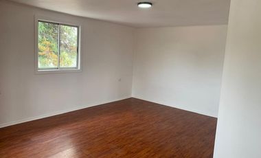 Arriendo Casa 6d2b2e con Local Comercial La Granja