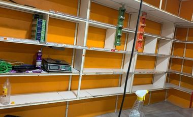 Arriendo Casa 6d2b2e con Local Comercial La Granja