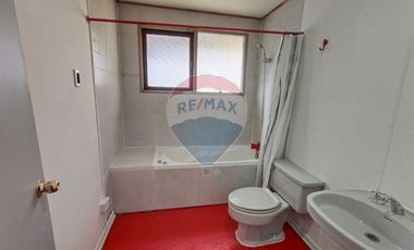 SE VENDE casa en Isla Teja, excelente barrio