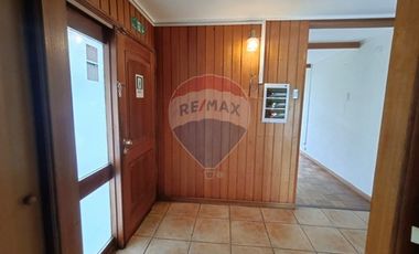 SE VENDE casa en Isla Teja, excelente barrio