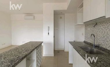 Departamento en Condominio Civis venta 2 amplios ambientes con cochera cubierta.