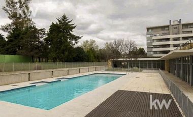 Departamento en Condominio Civis venta 2 amplios ambientes con cochera cubierta.