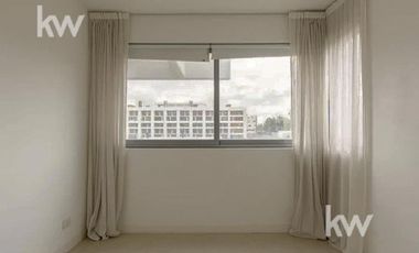 Departamento en Condominio Civis venta 2 amplios ambientes con cochera cubierta.