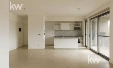 Departamento en Condominio Civis venta 2 amplios ambientes con cochera cubierta.