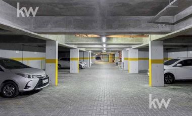 Departamento en Condominio Civis venta 2 amplios ambientes con cochera cubierta.