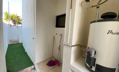 Casa en RENTA de 3 recámaras en privada en Conkal