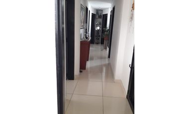 SE VENDE APARTAMENTO EN EL CENTRO REMODELADO de 103mt CERCA AL LAGO