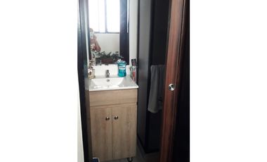 SE VENDE APARTAMENTO EN EL CENTRO REMODELADO de 103mt CERCA AL LAGO