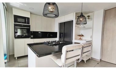 Arriendo moderno apto Sabaneta, piso medio con buena vista, no ruido