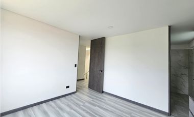 SE VENDE CASA EN COTA VEREDA LA MOYA - CAMELLON STA ROSALIA