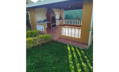 Descanso y Naturaleza: Casa Finca en Venta en El Peñol FR