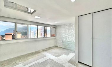 Oficina para la venta en el centro de Medellín